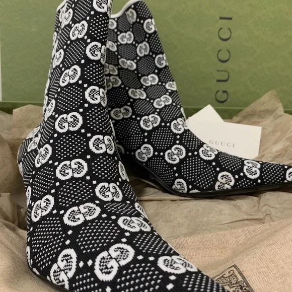 New💕Gucci Monochrome Patterned Stilettos - Picture 2 of 7